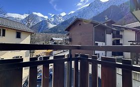 Bellevarde Apt - Newly Renovated - Central - Beside Tmb Start/End